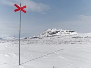 kungsleden hiver ombre croix rouge