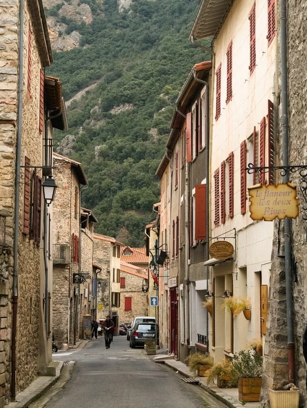 ruelle villefranche conflent que voir dans les Pyrénées orientales ruelle villefranche conflent