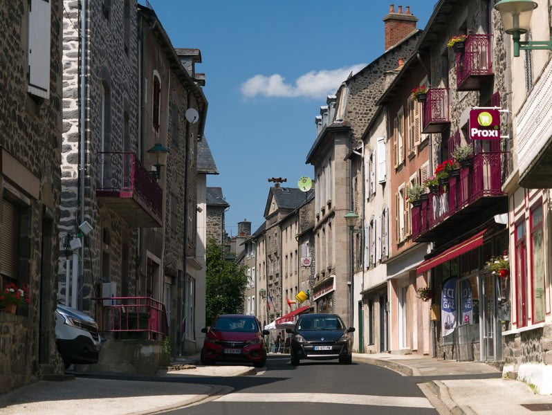 tour du massif central à vélo Allanche