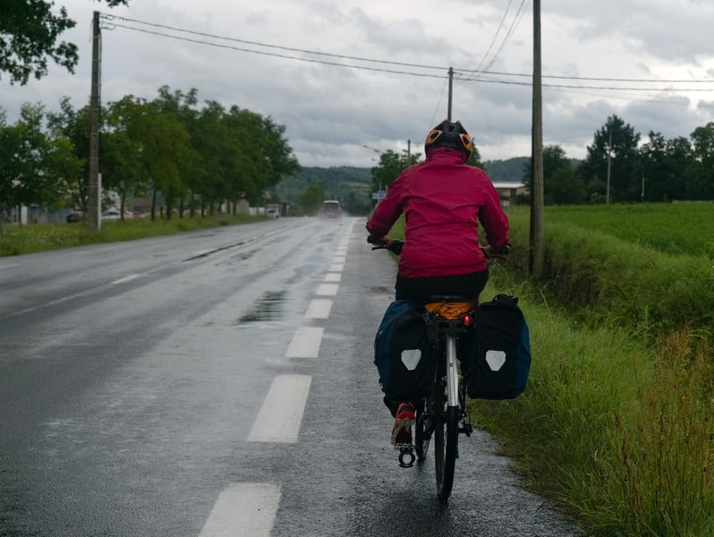 tour du massif central à vélo pluie brioude