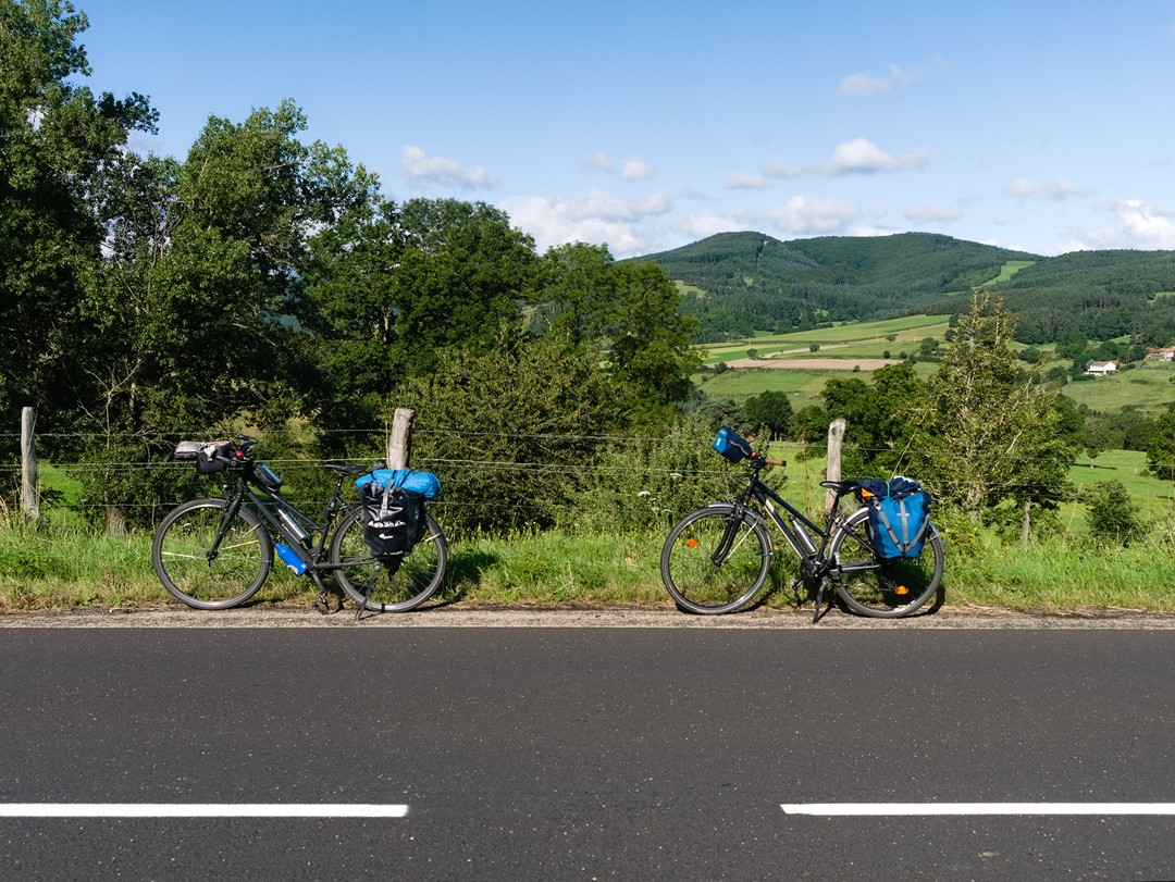 tour du massif central velo Relevez le défi de ce parcours cyclable de 8 jours : le tour du Massif central à vélo