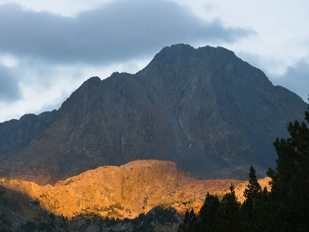 tour des perics carlit Randonnez sur le tour des Pérics entre les Pyrénées-Orientales et l’Ariège