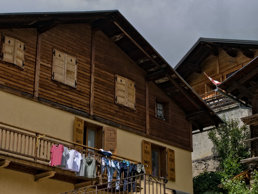 Parcourez le Beaufortain à travers les villages, randos, lacs et routes de montagne