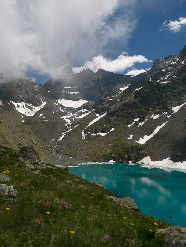 lacs de belledonne lac blanc pics de belledonne lacs de belledonne lac blanc pics de belledonne