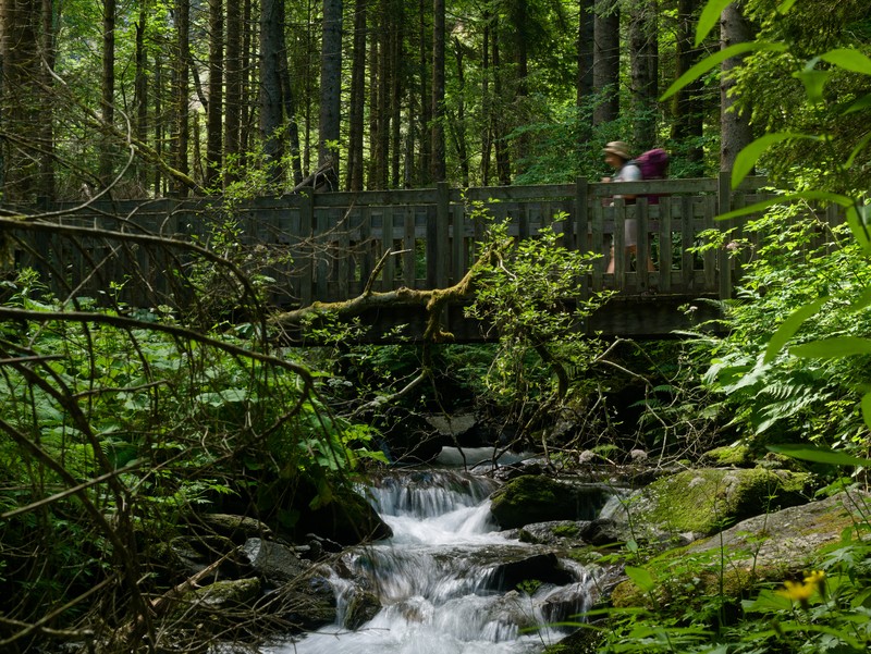 lacs de belledonne promenade cascade du pissou lacs de belledonne promenade cascade du pissou