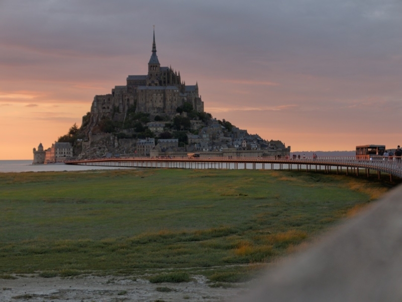 mont saint michel coucher de soleil vélomaritime bretagne mont-saint-michel-coucher-de-soleil