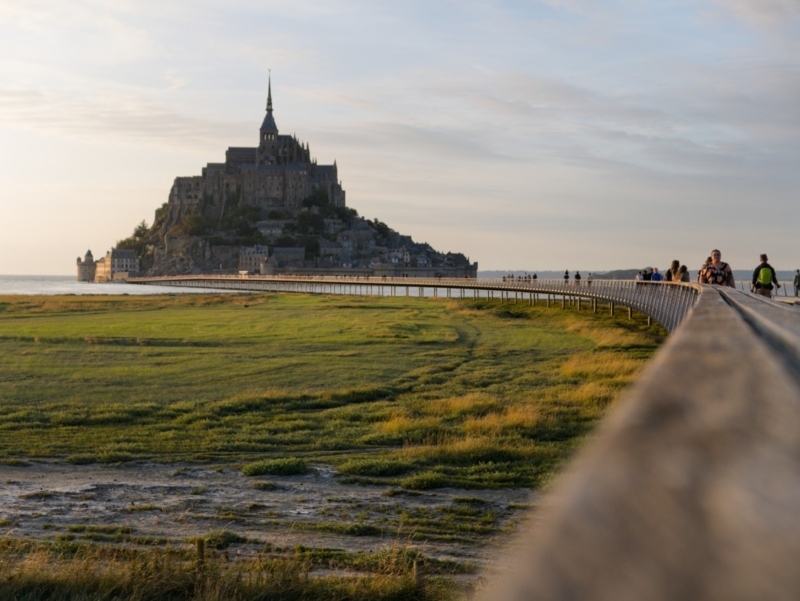 mont saint michel soir vélomaritime bretagne mont-saint-michel-soir